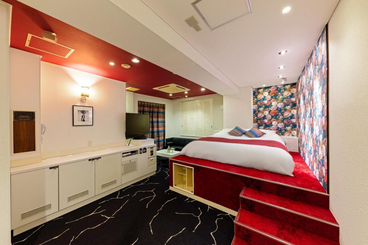 Hotel Love Jewel Kitakyushu Esterno foto