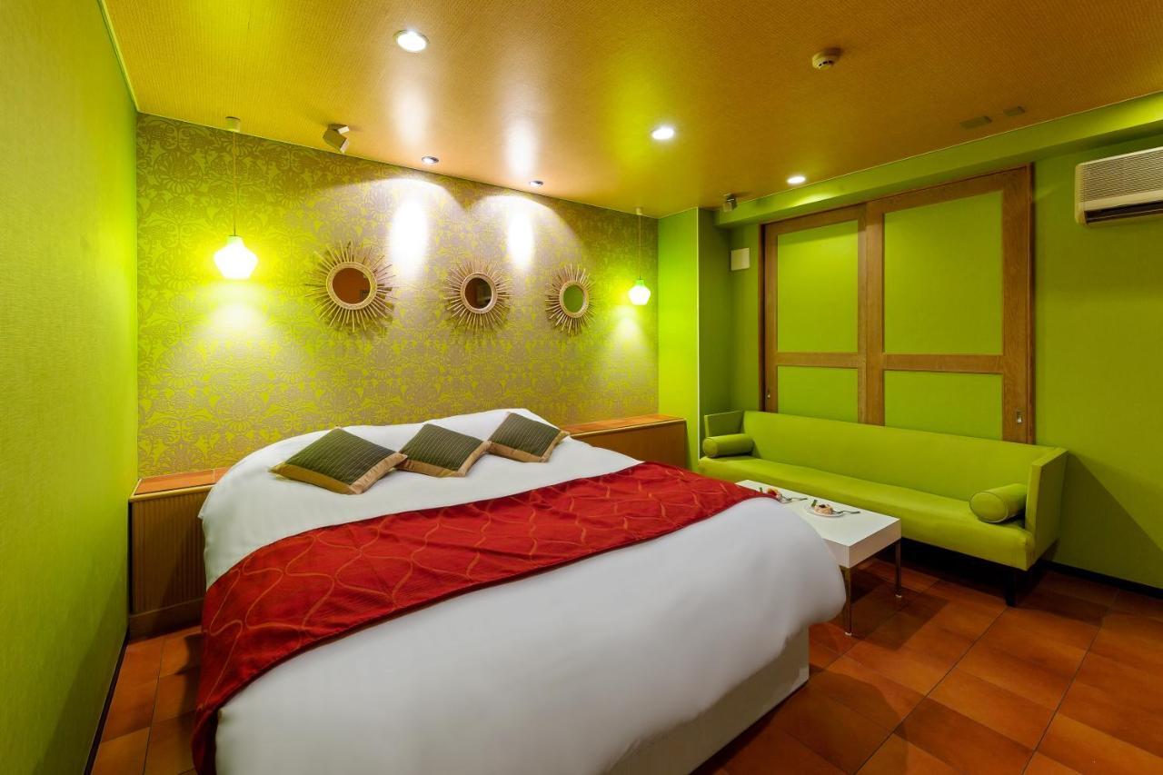 Hotel Love Jewel Kitakyushu Esterno foto